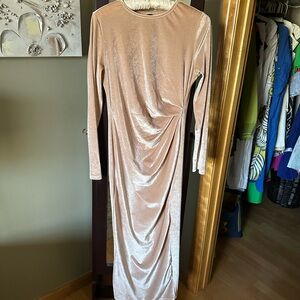 Elegant Velvet Long Sleeve Dress